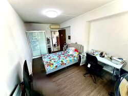 Blk 402 Bukit Batok West Avenue 7 (Bukit Batok), HDB Executive #557928821